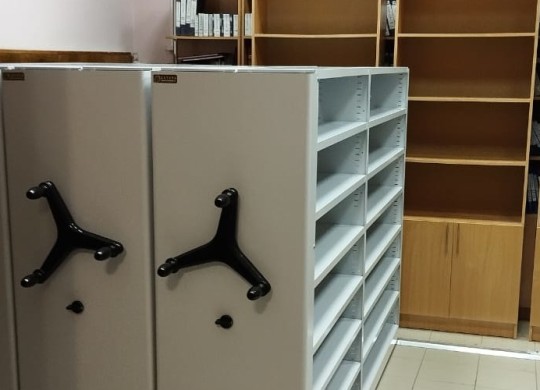 Передвижные стеллажи с разборной мобильной базой