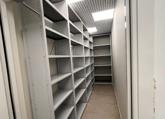 Индивидуальные стеллажи под конкретное помещение